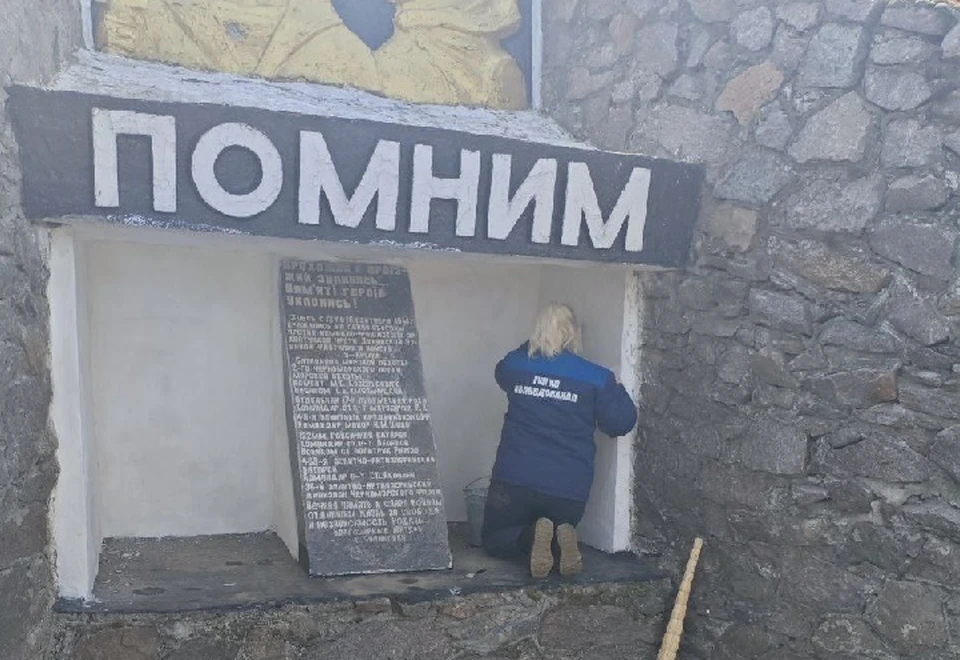В Голопристанском округе Херсонской области благоустроили памятник погибшим советским воинам. ФОТО: ГУП ХО "Облводоканал"