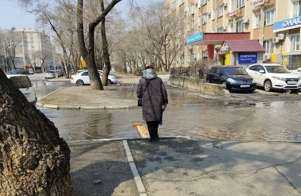 Прошедший дождь сковал движение по улицам Благовещенска. Фото: тгк «Амур.Инфо»