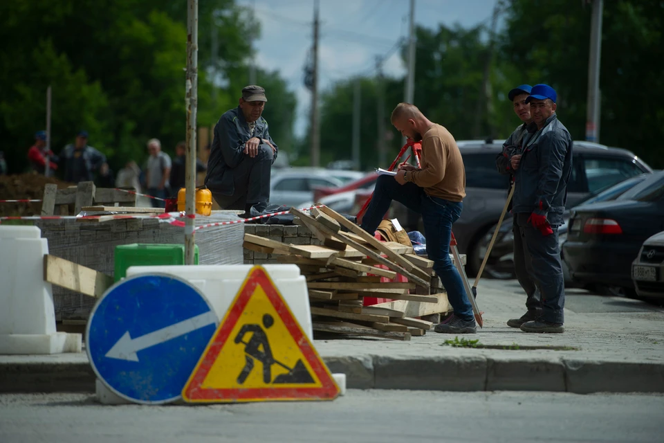 В Новосибирске из-за ремонта теплотрасс вводятся временные ограничения движения транспорта.