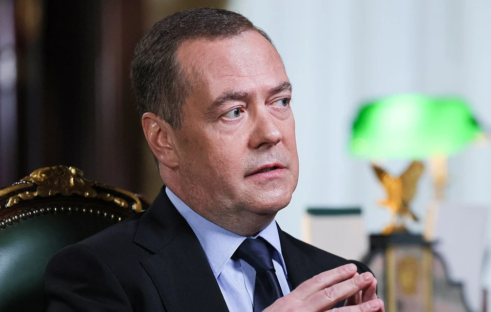 медведев, что в стране будут официально отмечать дату завершения СВО. Фото: Екатерина ШТУКИНА / POOL /ТАСС