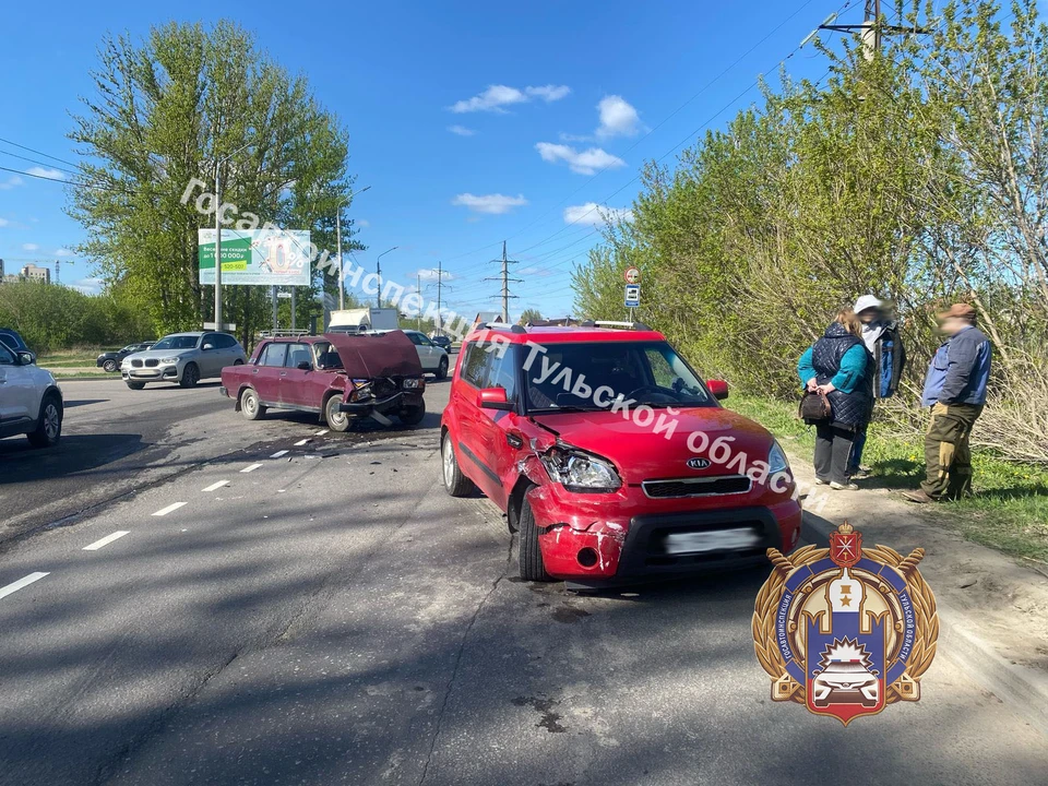 В ДТП на Одоевском шоссе в Туле пострадала женщина-пассажир автомобиля Kia.