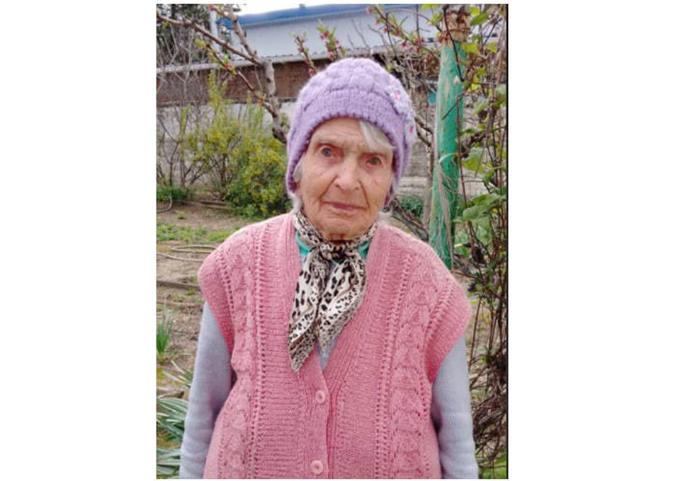 Пелагея Егоровна много времени проводит на свежем воздухе, ухаживает за любимыми цветами.