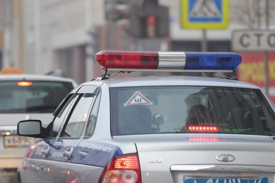 В настоящее время на месте аварии работают сотрудники полиции.
