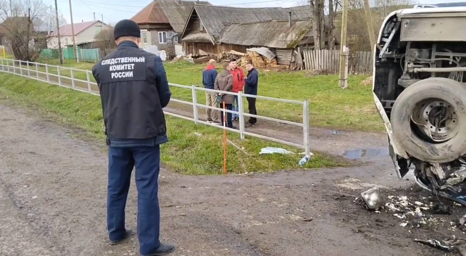 В Суксунском округе перевернулся туристический автобус с пассажирами. Фото: СУ СКР по Пермскому краю