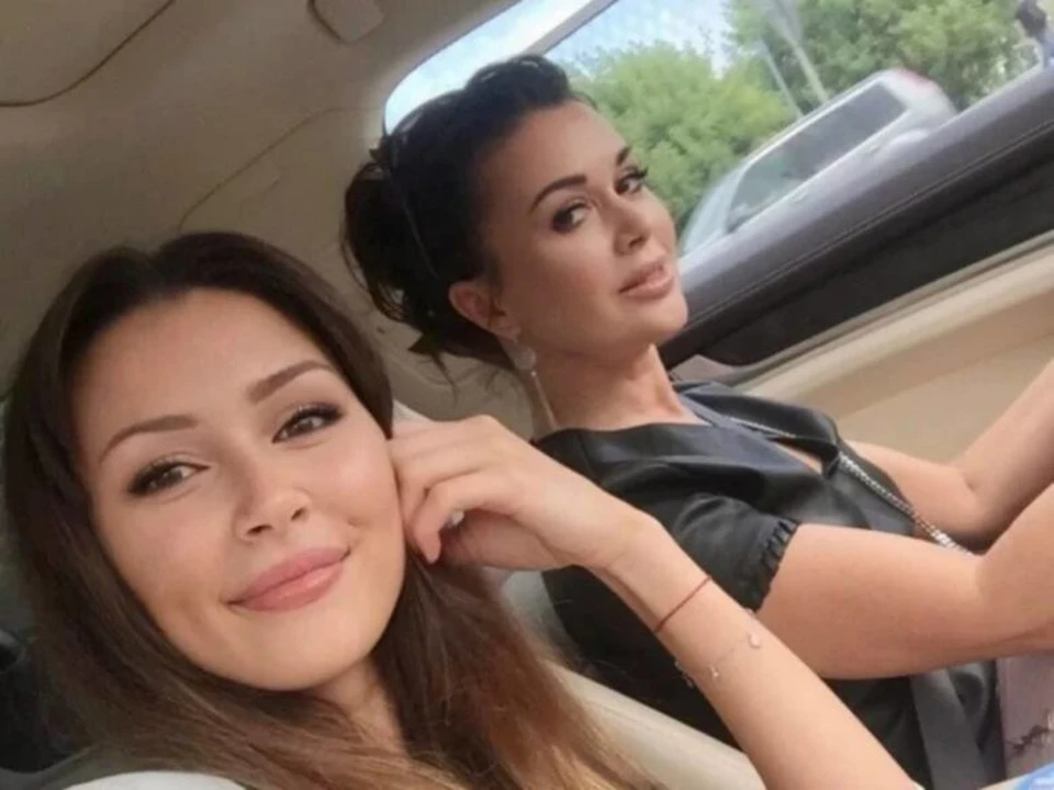 Анна и Анастасия Заворотнюк