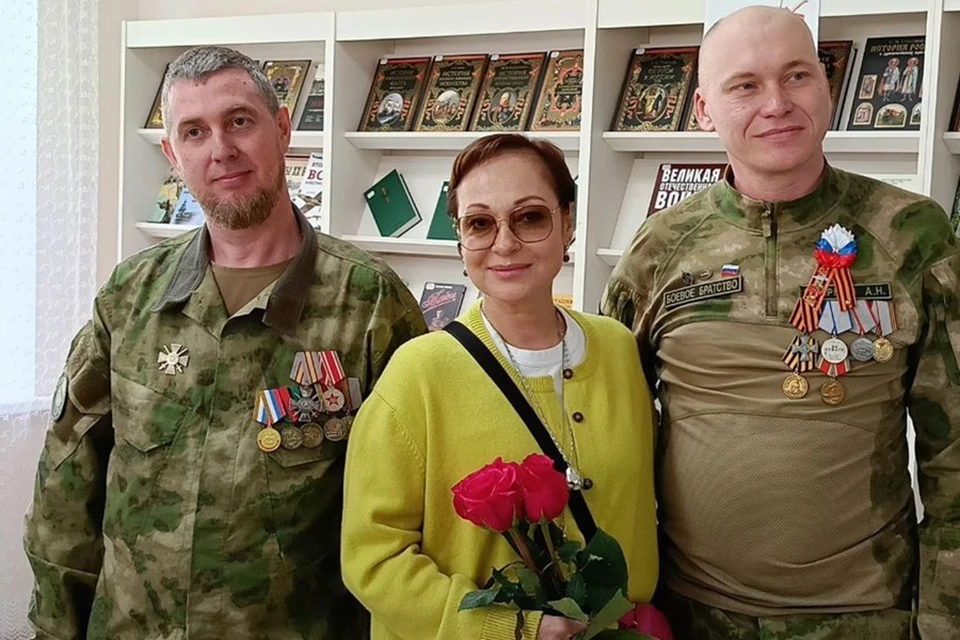 С ветеранами боевых действий ДНР встретилась актриса Виктория Тарасова. Фото: Защитники Отечества ДНР