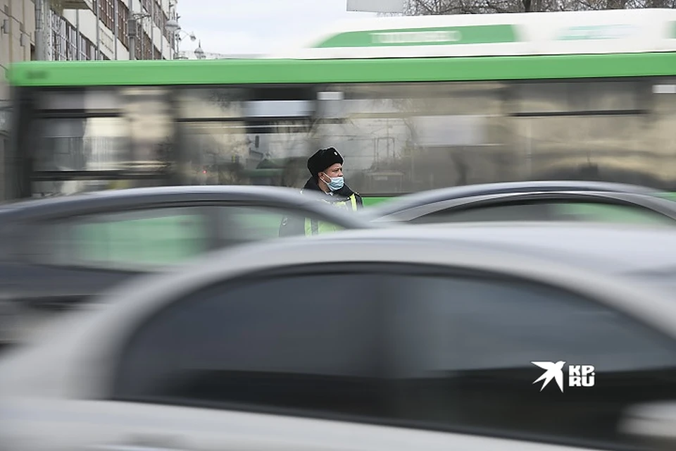 На месте ДТП работали сотрудники Госавтоинспекции