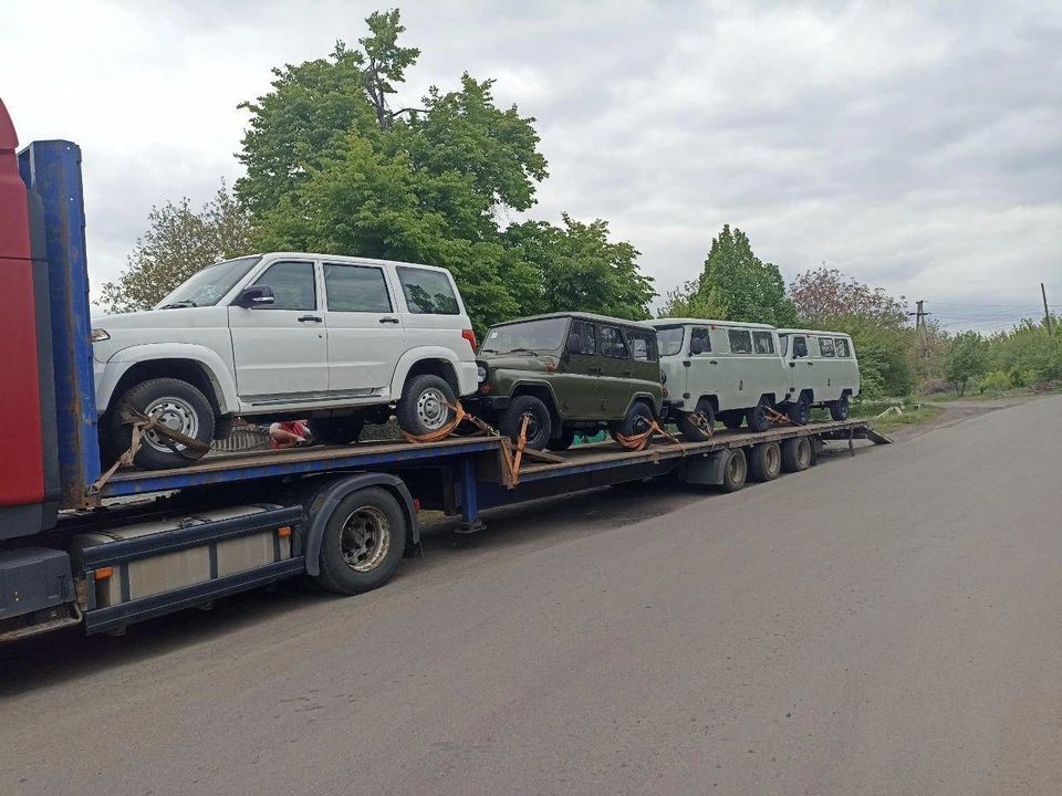 Машины передадут военным и коммунальщикам. ФОТО: Пресс-служба Губернатор Красноярского края