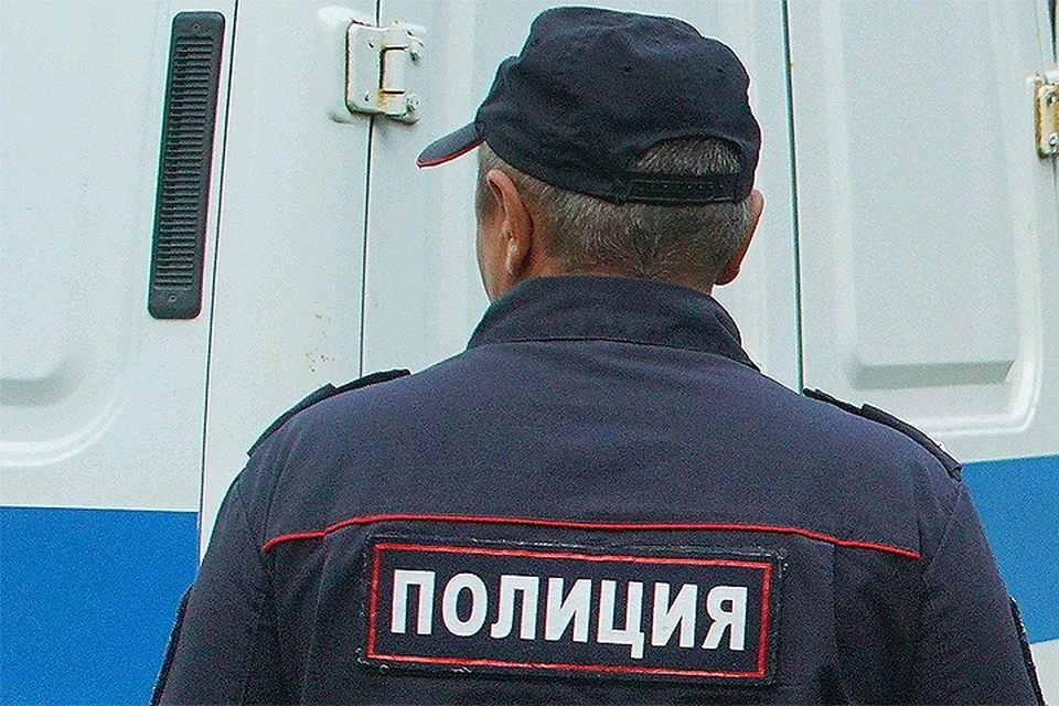 Полиция проверит информацию о катавшихся на самокате людях в Крокус Сити Холлле