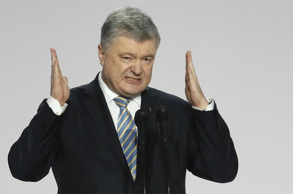 Сына Порошенко* заподозрили в уклонении от уплаты налогов и военного сбора
