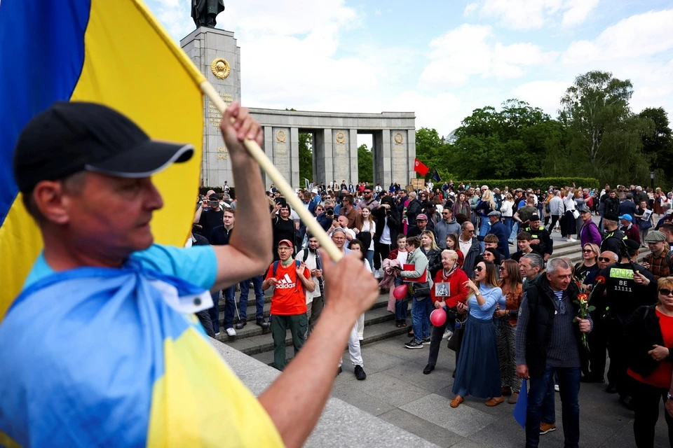 В Берлине в День Победы устроили проукраинскую акцию с нацистскими лозунгами