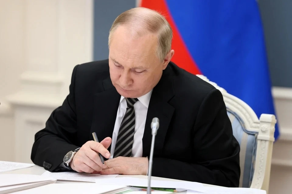 Ушаков: Путин и Трамп обменялись поздравлениями с Днем Победы