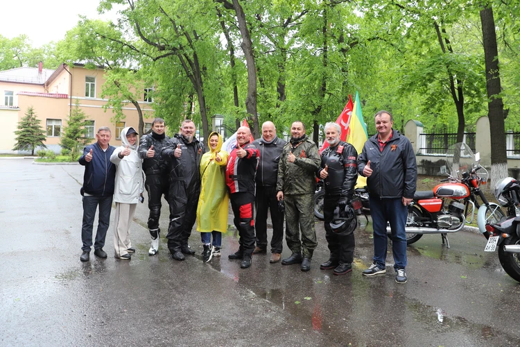 В Пензе прошел мотопробег медицинских работников в честь 80-летия Победы