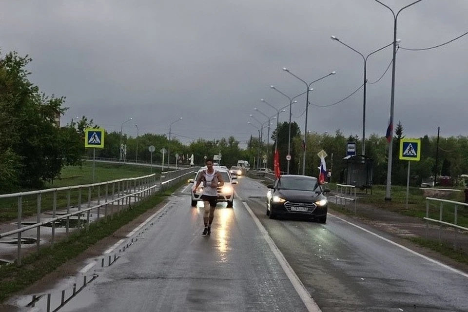 Владимир пробежал 135 километров за 14 часов 50 минут. Фото: https://vk.com/mr_hvorostyanskiy