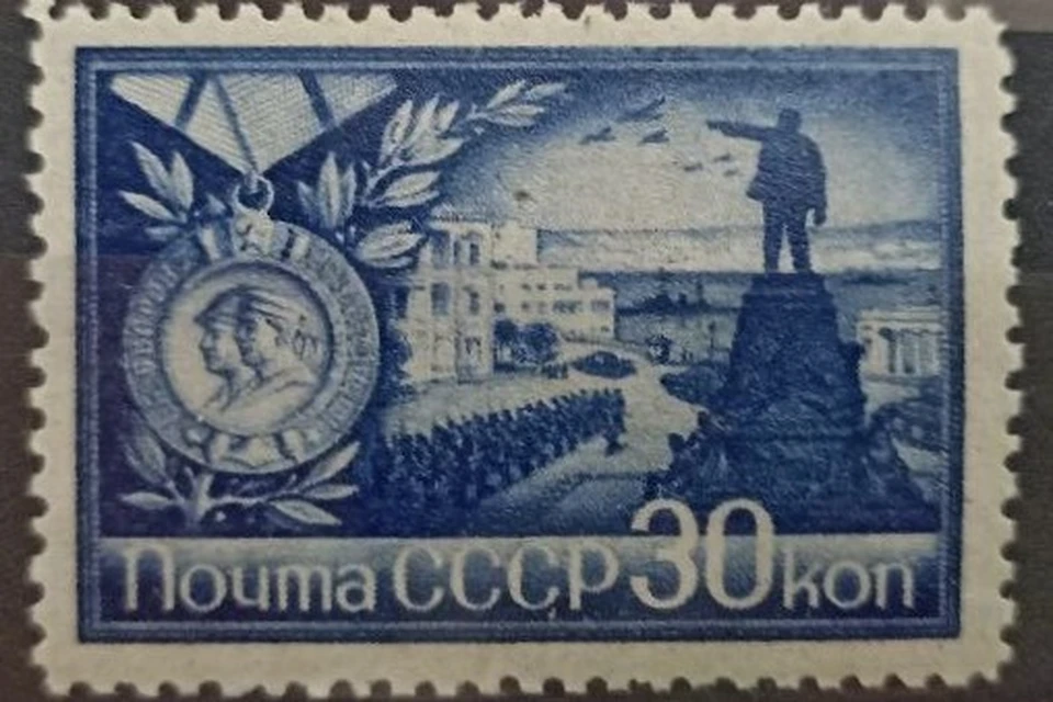 Памятник Ленину на площади III Интернационала (нынешняя площадь Нахимова)