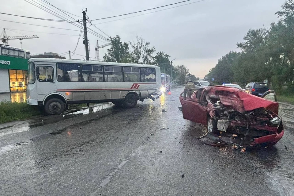 Автобус перевозил работников одного из предприятий