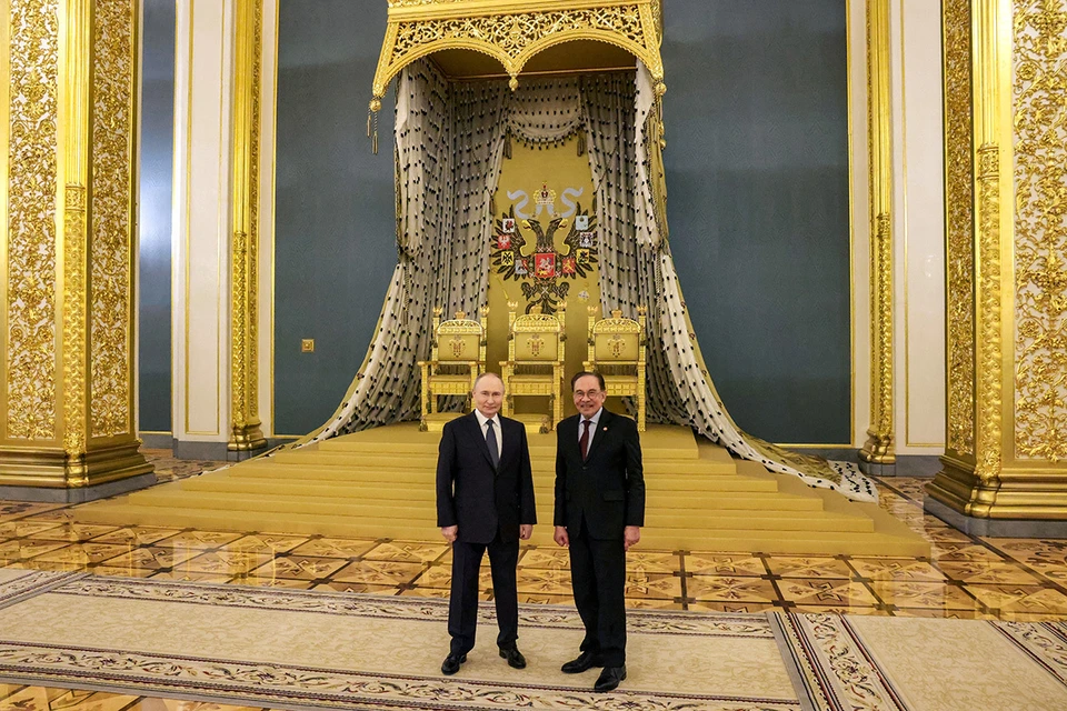 Владимир Путин рассказал смешную историю про царский трон в Кремле