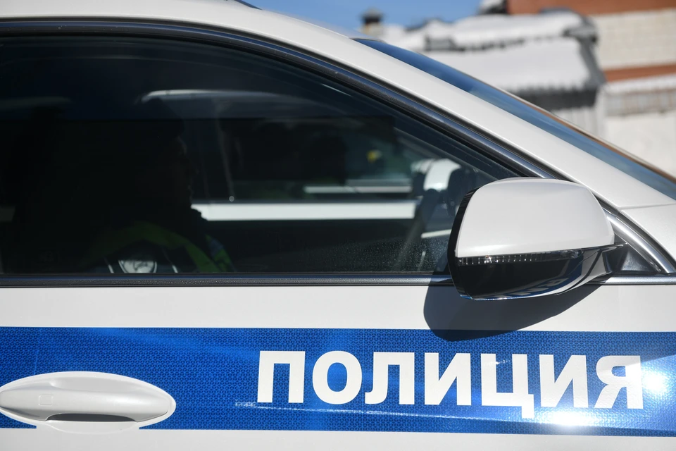 Полиция ищет злоумышленников, расстрелявших людей около автомойки.