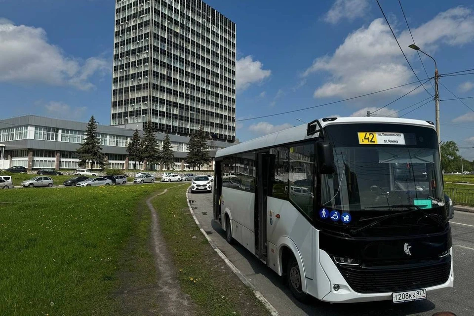 Новый автобус КамАз вышел на маршрут А-42 в Нижнем Новгороде. Фото: телеграм-канал «Ситикард»