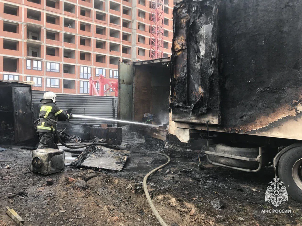 В тульских Горелках на стройке случился пожар