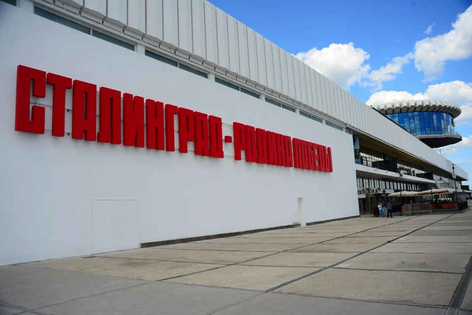 В самом городе желания стать сталинградцами большинство людей не испытывают, показали опросы.