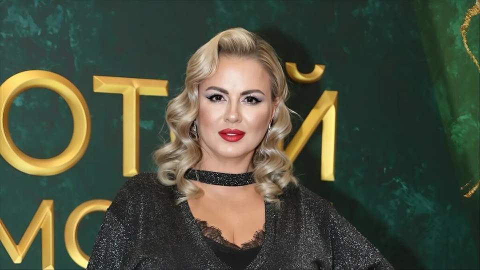 Анна Семенович заявила, что может выпивать каждый день пару бокалов вина