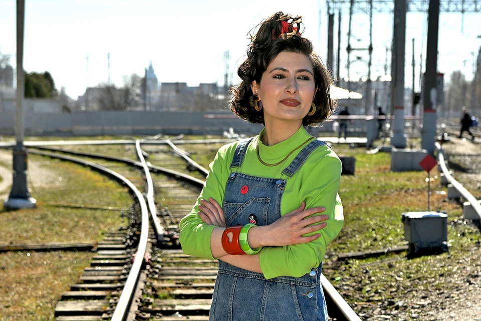 Василиса Курилко-Рюмина в образе девушки 90-х
