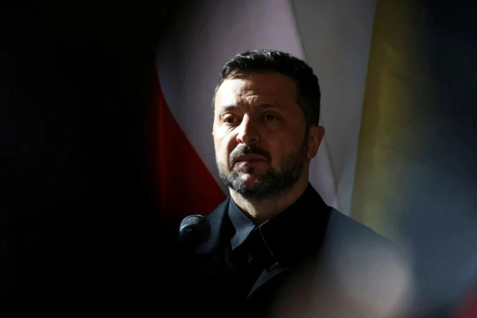 FT: Зеленский умолял Трампа не выходить из переговоров по Украине