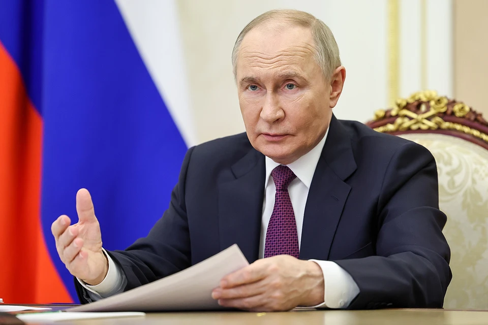 Президент РФ Владимир Путин в Кремле во время совещания с членами правительства РФ по видеосвязи. Фото: Александр Казаков/пресс-служба президента РФ/ТАСС