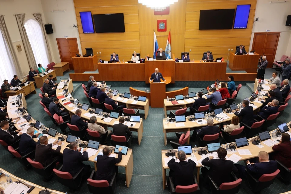Руководители парламентских фракций прокомментировали отчет правительства Самарской области. Фото: пресс-служба Самарской области