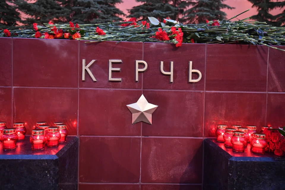В городе-герое Керчи торжественно отмечают День обороны Аджимушкайских каменоломен, отдавая дань памяти героям Великой Отечественной войны.