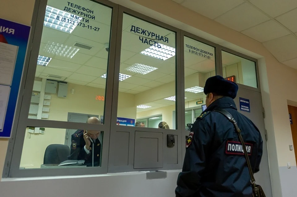 Следователям сургутянка заявила, что неизвестные оформили на ее имя кредиты