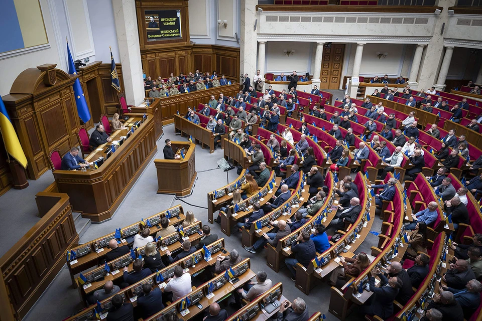 В Верховной Раде Украины заговорили о том, что "красные линии" на переговорах для Киева должны касаться не территорий, а увеличения потерь личного состава ВСУ.