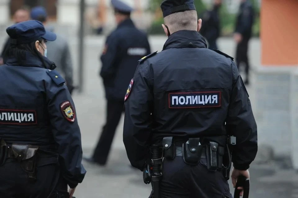 Мужчина попытался войти в детский сад с ножом в руках в Казани