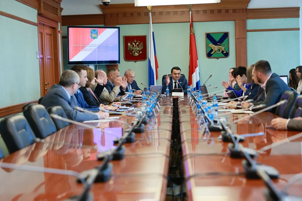 Фото: пресс-служба Законодательного Собрания Приморского края.