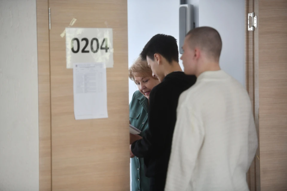 В Иркутской области 11-классники написали единый госэкзамен по математике.