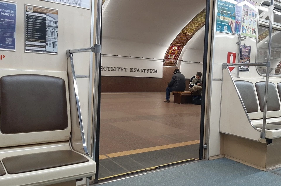 В метро Минска из названия станций исчезли некоторые буквы. Фото используется в качестве иллюстрации: архив «КП».