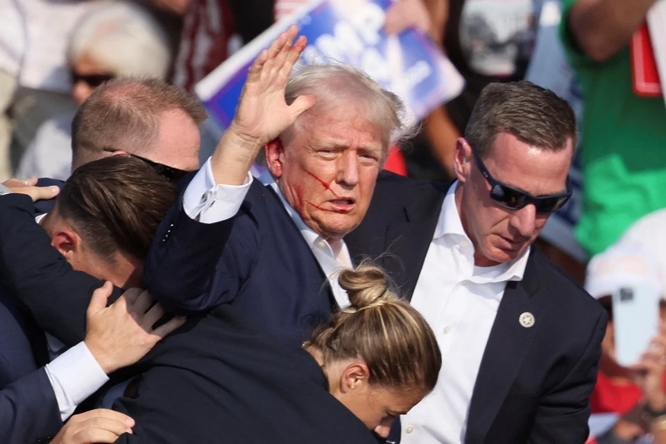 Трамп оказался в опасности из-за фото: ФБР пришлось отрывать спецагентов от важных дел