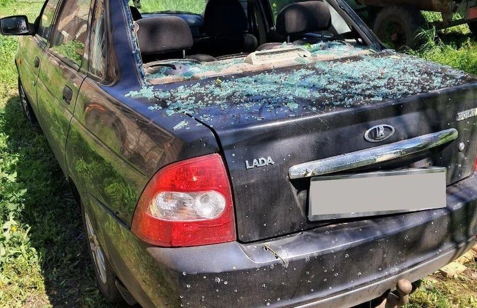 Мужчина ранен от удара дрона ВСУ по автомобилю в Белгородской области