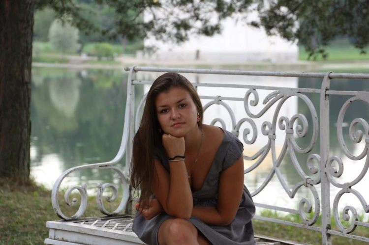 Мать погибла на глазах у детей: Родственники рассказали о смерти врача из Москвы при крушении моста на поезд под Брянском