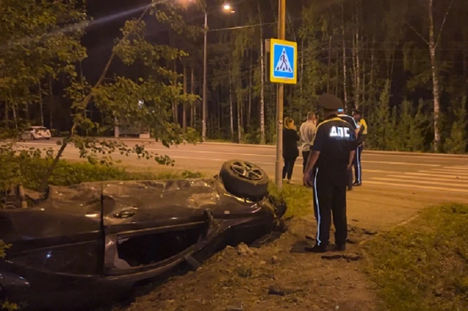Мужчина был за рулем Opel Astra и не справился с управлением. Затем, он съехал в кювет и перевернулся. Фото: Госавтоинспекция Свердловской области