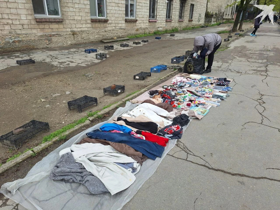 В Молдове люди выносят из дома последнее, чтобы продать и как-то выжить. Фото: "КП"