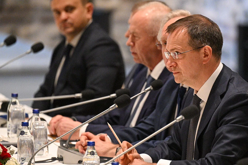 Мединский: Комментарии по российскому меморандуму по урегулированию будут 2 июня Фото: Рамиль Ситдиков/POOL/ТАСС