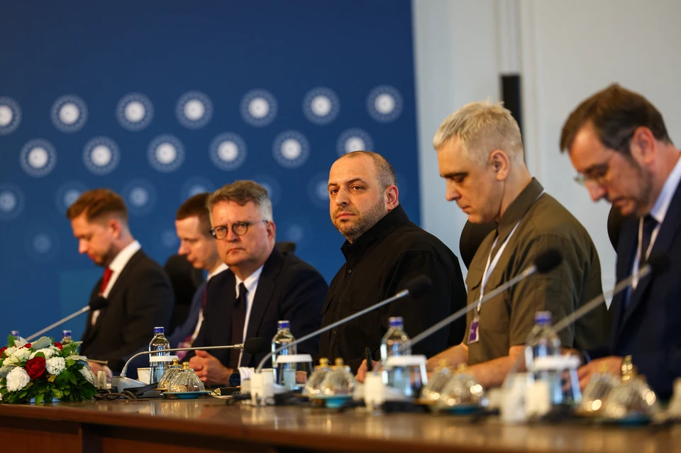 Руководство украинской делегации на переговорах в Стамбуле.