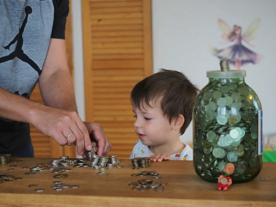 Оренбуржцы сдали 1,2 тонны мелочи.