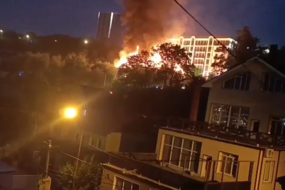 В доме 17 квартир, его расселили еще в 2022 году. Фото: принтскрин видео КП - Дальний Восток.