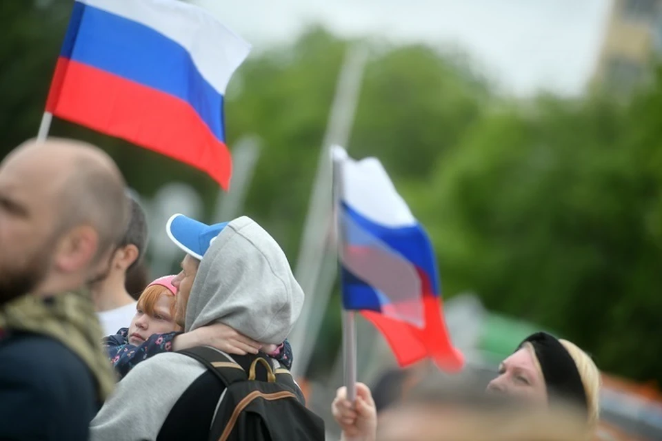 Праздничные концерты пройдут на открытых площадках перед дворцами культуры.