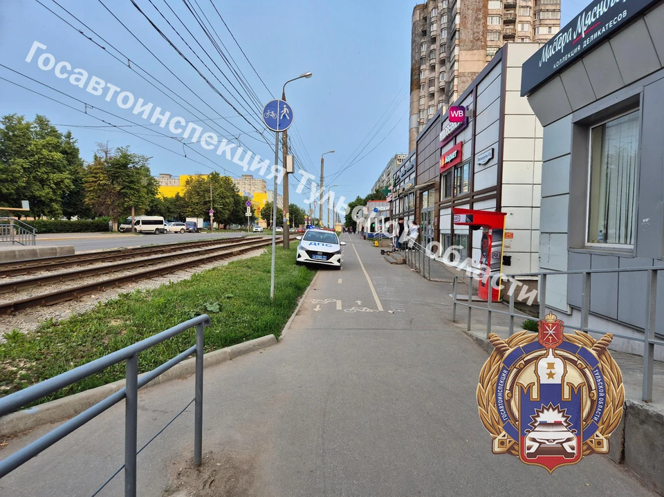 Молодой человек на электровелосипеде сбил на тротуаре прохожего в тульском Криволучье