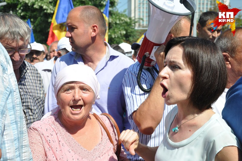 12 июня Майя Санду может официально оформить свою диктатуру.