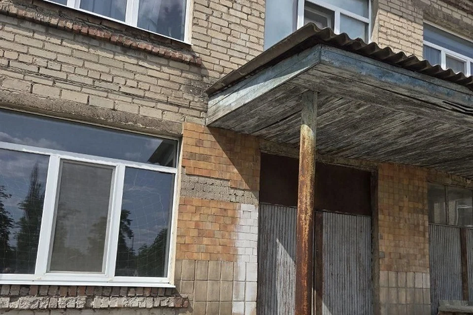 Магаданская область восстановит спортзал в школе Ждановки. Фото: Администрация города Ждановка